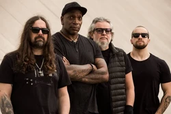 Sepultura encerrar suas atividades em 2024