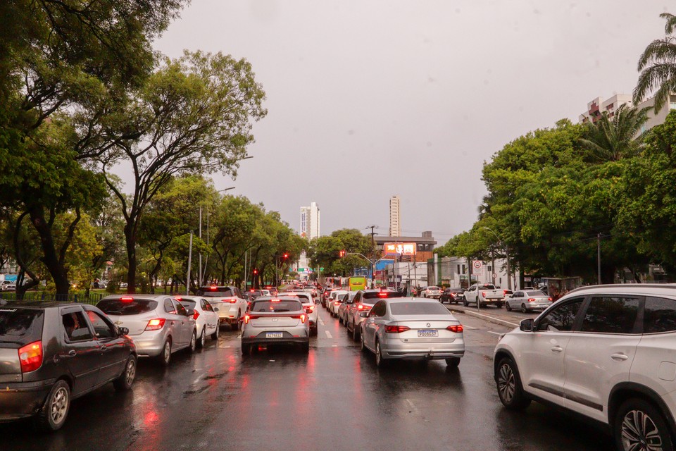 Chuva forte  esperada para o Recife  (Foto: Priscilla Melo/DP)