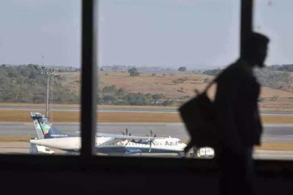 
As cotas de passagens mais baratas serviro para compras feitas com, pelo menos, 14 dias de antecedncia (foto: Alexandre Guzanshe/EM/D.A Press)