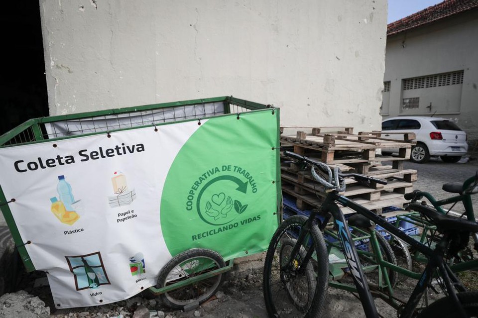 Coleta seletiva é incentivada no Recife  (Foto: Prefeitura do Recife/Divulgação )