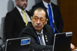 

Os senadores aprovaram o relatrio do senador Jorge Kajuru (PSB-GO) em votao simblica