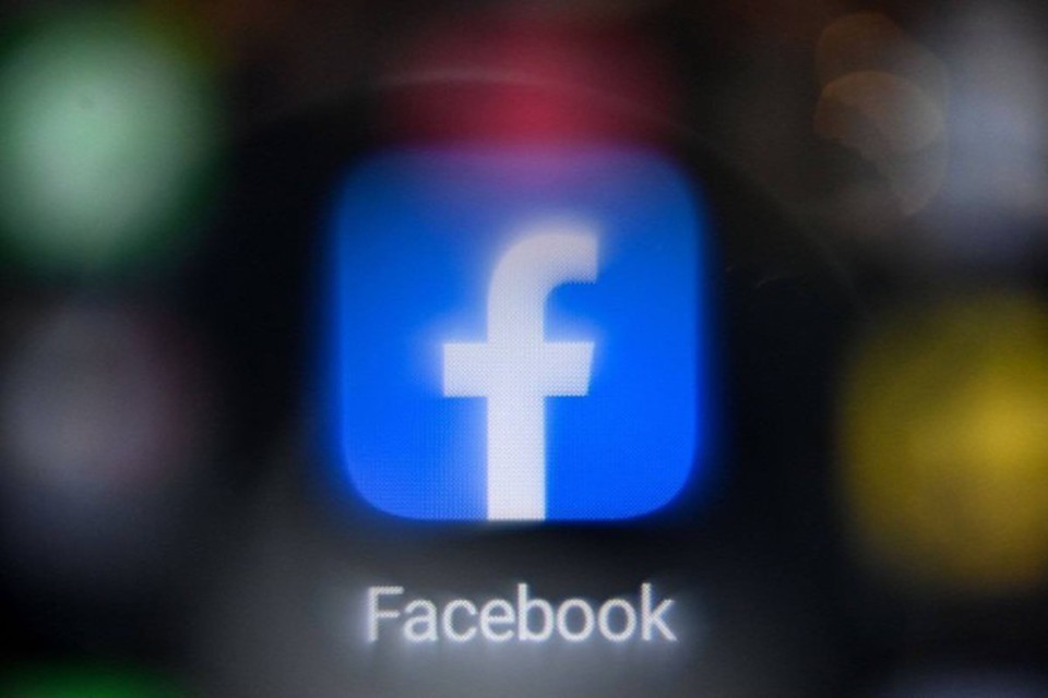 

Em 2016, a Justia determinou a interceptao do fluxo das comunicaes trocadas por investigados via aplicativo WhatsApp, ligado ao Facebook (foto: Kirill KUDRYAVTSEV / AFP)