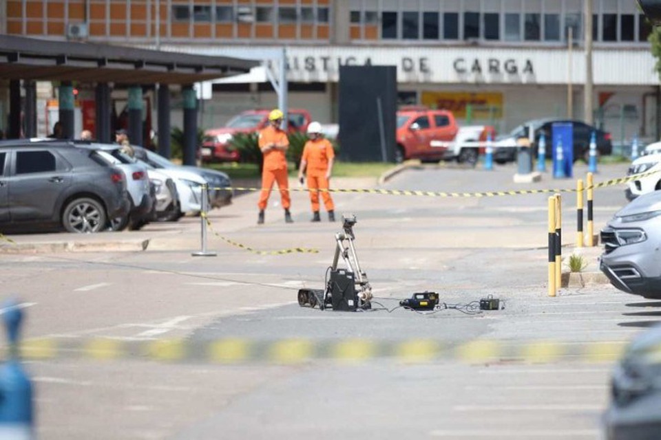 Suspeita de bomba no Aeroporto de Braslia (Foto: Ed Alves/CB/DA.Press
)
