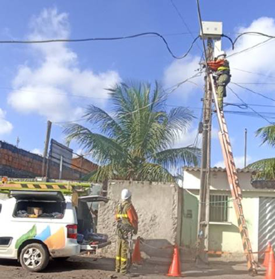 Operao da Neoenergia flagrou desvio de energia em fbrica (Foto: Divulgao)