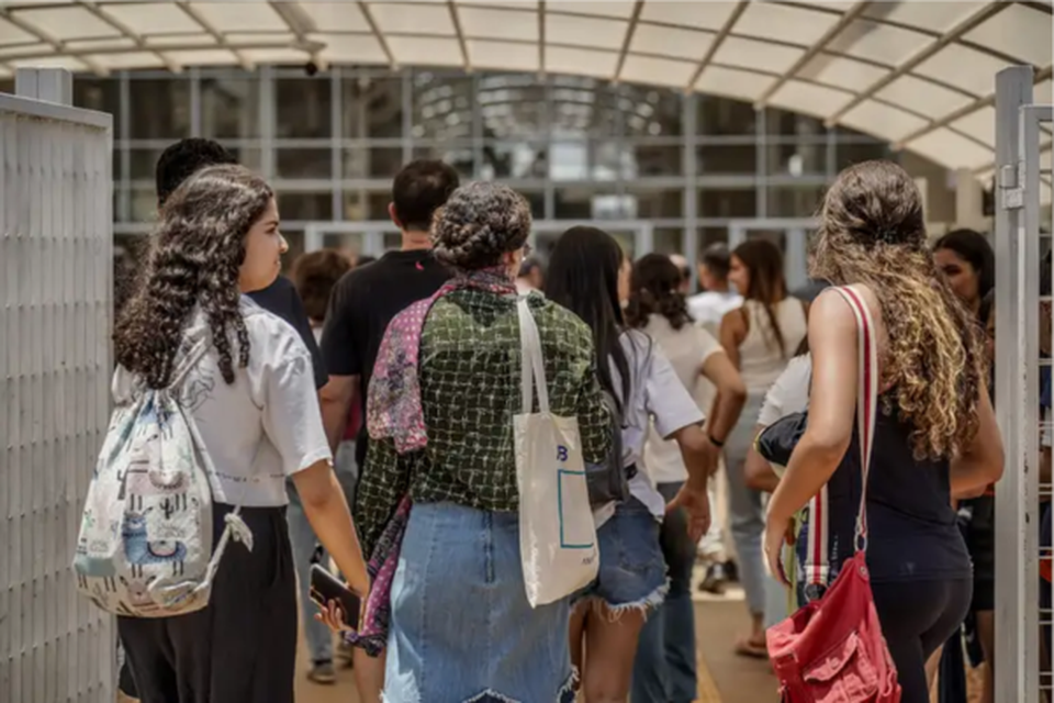 A taxa de inscrio custa R$ 85 (Crdito: Rafa Neddermeyer/Agncia Brasil)