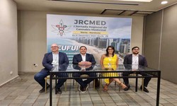 Da esquerda para a direita: Edson Moror, presidente da Jornada; Breno Luz, coordenador-geral; Lyane Menezes, advogada da Aliana Medicinal e Robson Freire, secretrio-geral da Comisso de Direito da Cannabis Medicinal da OAB-PE