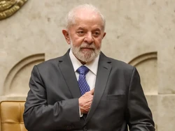 Oposição protocola pedido de impeachment de Lula na Câmara (foto: Valter Campanato/Agência Brasil)