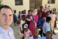 Casal de missionrios dos EUA  morto por gangues no Haiti e Casa Branca reage (MISSIONS IN HAITI / AFP)