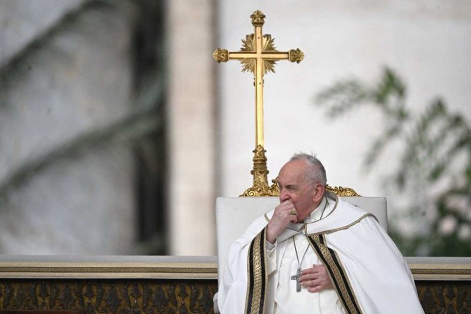 Papa Francisco preside missa de pascoa (Foto: Tiziana FABI / AFP)