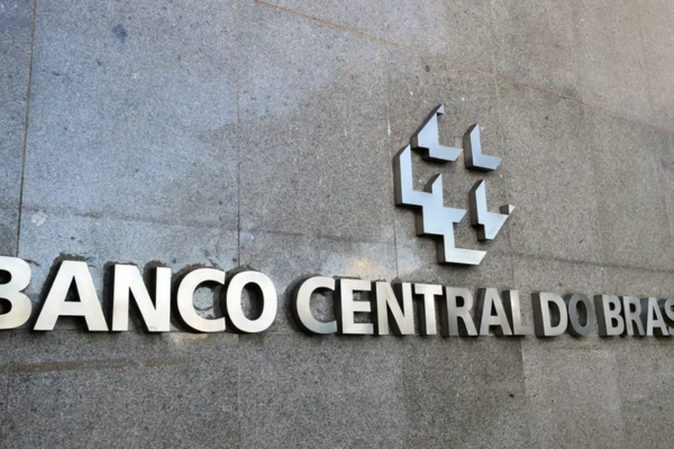 O dlar deve se manter em alta (Crdito: Marcello Casal Jr / Agncia Brasil)