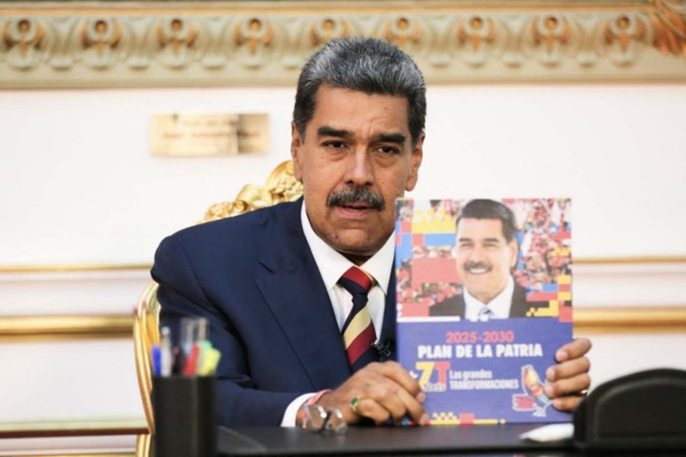 Maduro foi eleito para seu terceiro mandato  (foto: Francisco Batista/AFP)