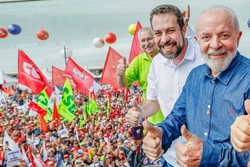 Oposio aciona TCU aps Lula pedir voto em Boulos durante ato (foto: Ricardo Stuckert / PR)