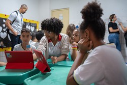 Projeto leva ação educativa e doações para colégio no Recife (Divulgação/ABA School)