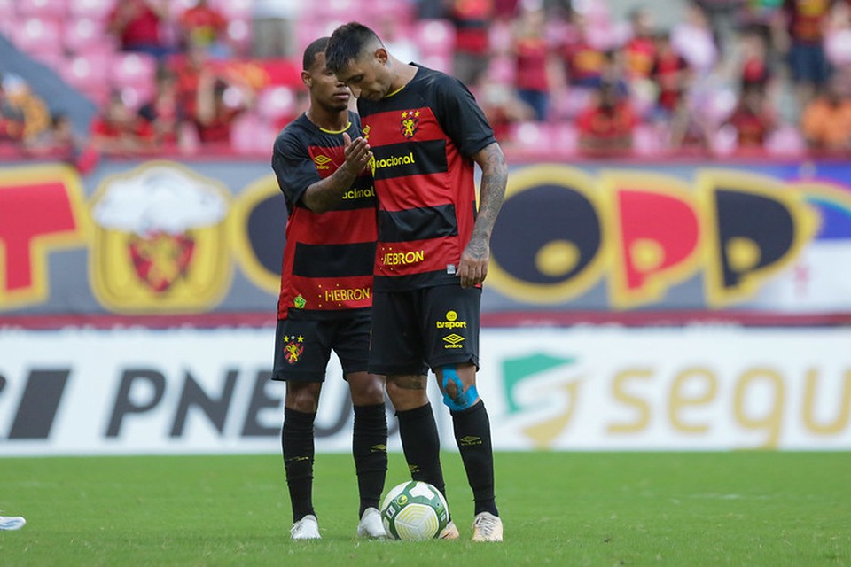 Sport enfrenta o Flamengo de Arcoverde nesta quinta-feira (1) (Foto: Rafael Vieira/FPF)