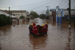 Chuvas no Rio Grande do Sul: saiba como ajudar os moradores desabrigados (foto: ANSELMO CUNHA / AFP)