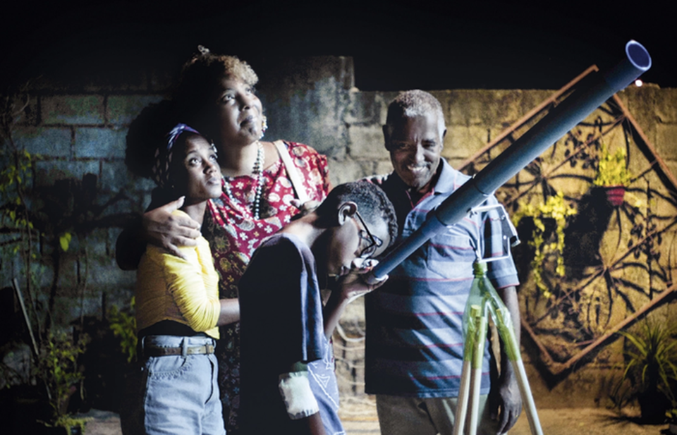  ('Marte um', de Gabriel Martins, foi escolhido pelo Brasil em 2022 como representante no Oscar 2023 de melhor filme internacional e conseguiu ampla repercusso nacional para a produtora mineira Filmes de Plstico.)