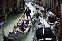 Turismo: Veneza determina grupos de 25 pessoas e sem alto-falantes (Foto: MARCO BERTORELLO / AFP)