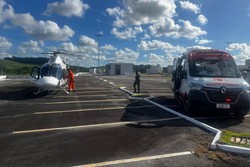 Incndio em lancha deixa 10 feridos em Maragogi; homem teve 30% do corpo queimado (Foto: Ascom/Departamento Estadual de Aviao)