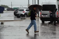 Entenda a tempestade subtropical que atinge o sul do país (Foto: Ed Alves/CB/DA Press)