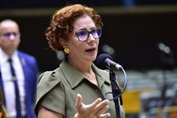 
O pedido de impeachment é encabeçado pela deputada Carla Zambelli (PL-SP) 