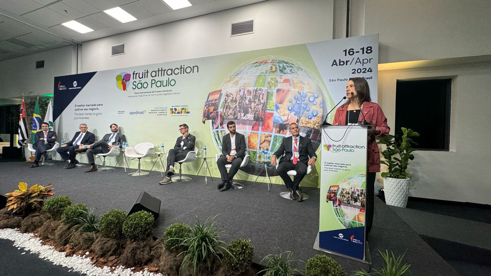 Durante sua participao na feira, a chefe do Executivo destacou tambm a importncia da realizao do evento (Foto: Divulgao)