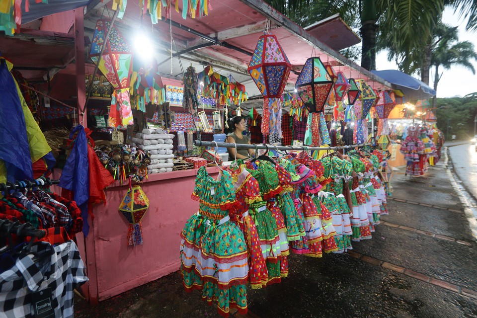 A pesquisa foi realizada entre os dias 24 e 27 de maio, com 71 empresrios dos setores de bens, servios e turismo de Pernambuco (Foto: Priscilla Melo/ DP Foto)