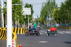 Xangai retoma parcialmente transporte público em abertura limitada (LIU JIN / AFP
)