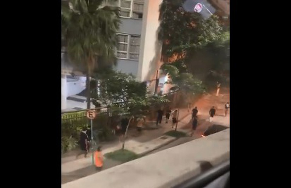 Os justiceiros planejam flagrar assaltantes e agredi-los at que necessitem ser hospitalizados (Crdito: Reproduo)