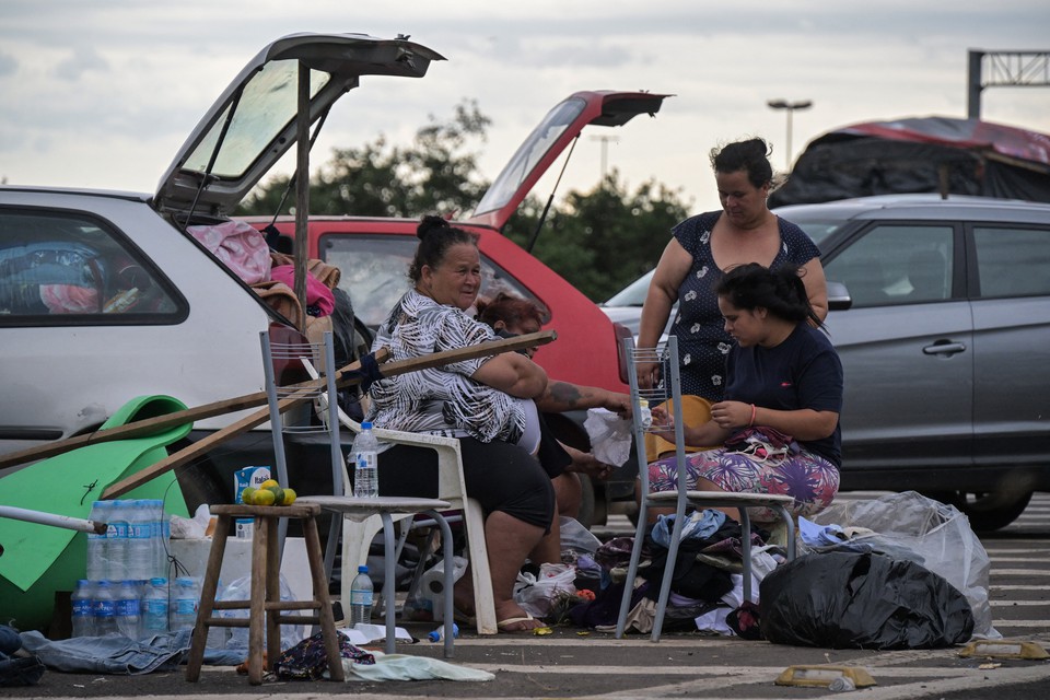 Benefcio ser pago em parcela nica e preferencialmente a mulheres (foto: Nelson ALMEIDA / AFP)