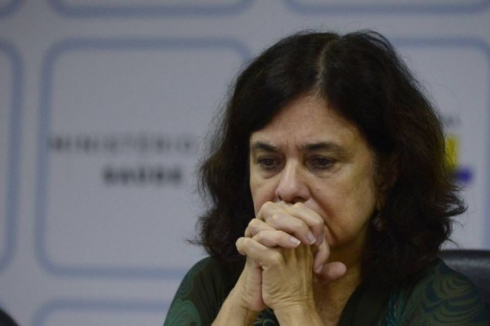 Segundo a ministra, cada unidade da Federao e municpio definir quais aes sero realizadas, mas a principal  encontrar focos do mosquito (Crdito: Marcelo Ferreira/CB/D.A Press)