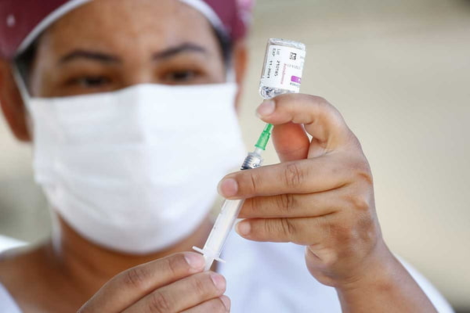 Ministrio da Sade afirma que a vacina da AstraZeneca ajudou a salvar milhares de vida no Brasil (Crditos: Vincius Schmidt / Metrpoles)