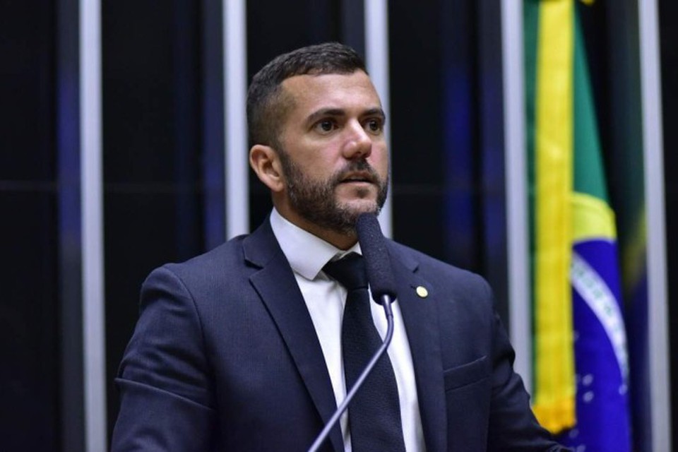 Mensagens enviadas por Carlos Jordy motivaram a operao da PF desta quinta-feira (18) (foto: Zeca Ribeiro/Cmara dos Deputados)