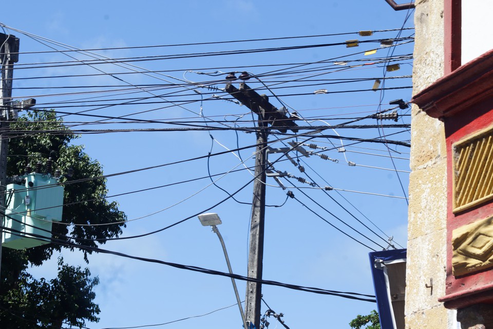 A operação que visa combater o furto de fios e cabos no município visitou seis estabelecimentos (Foto: Priscilla Melo)