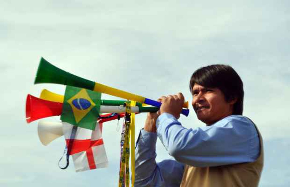 Novos instrumentos seriam substitutos das vuvuzelas usadas na frica do Sul. Crdito: Renato Alves/CB/D.A Press