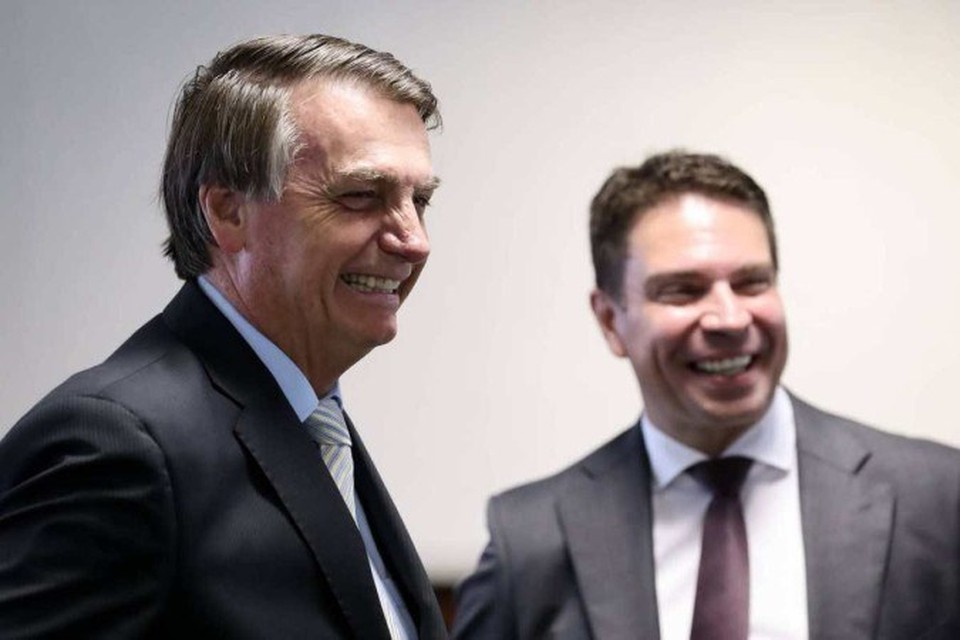 
O ento presidente Jair Bolsonaro e Alexandre Ramagem durante evento na Abin, em 2020 (foto: Marcos Corra/PR)