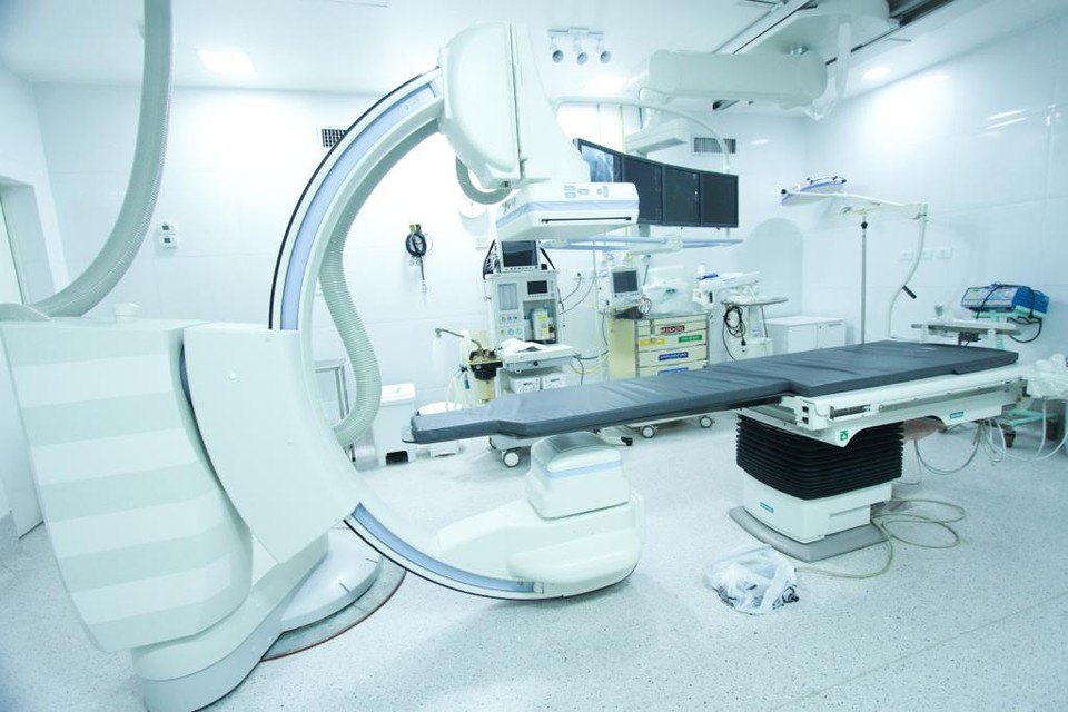 Um dos Equipamentos de hemodinmica mais modernos de Recife (Foto: Taylinne Barret / DP Foto)