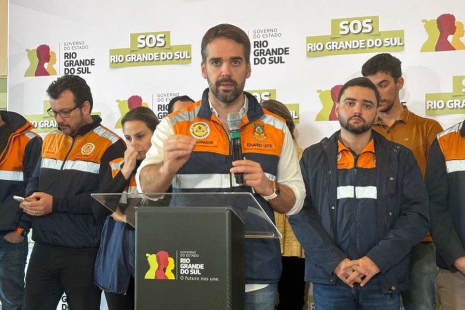 De acordo com Leite, o nvel de alerta no estado voltou ao mximo depois das chuvas do final de semana, que persistem e devem desaguar no Guaba nas prximas horas (Foto: Henrique Lessa/CB/D.A.Press)