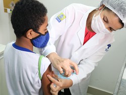 Vacina contra dengue: Pernambuco no tem doses perto de vencer e no vai ampliar faixa etria (HUGO AQUINO/SESAU/PCR)