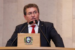 Luciano Duque anuncia rompimento com Mrcia Conrado (Roberto Soares/Alepe)