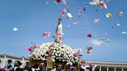 O Dia de Nossa Senhora de Ftima  celebrado em 13 de maio