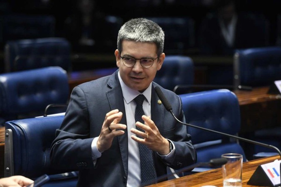 

"Eu arriscaria dizer que nesta semana ns deveremos ter j os encaminhamentos", destacou Randolfe (foto: Jefferson Rudy/Agncia Senado)