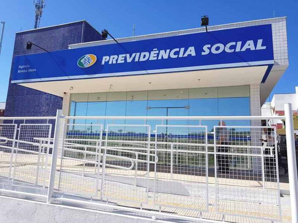 

J o ajuste na taxa mxima de juros para as operaes nas modalidades de carto de crdito e de carto consignado de benefcios foi de 2,67% para 2,61% ao ms  (foto: Reproduo/Ascom/INSS)