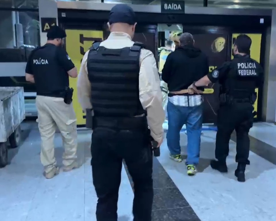 Homem conhecido como "rei da maconha" foi preso (Foto: Polícia Federal/PE) Homem conhecido como "rei da maconha" foi preso (Foto: Polícia Federal/PE)