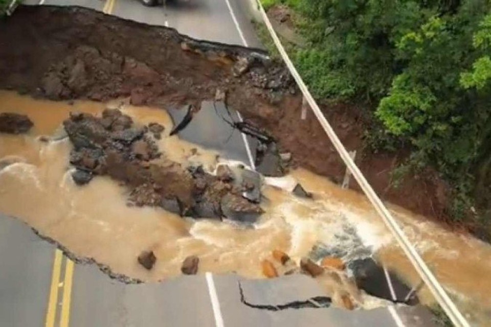 
O trecho est interditado segundo e deve ser reaberto na prxima semana  (foto: Reproduo/Redes sociais)