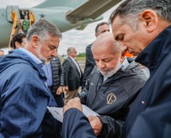 Lula assina decreto para agilizar socorro ao Rio Grande Sul  (foto: Ricardo Stuckert / PR)
