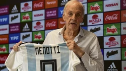 C�sar Menotti, t�cnico da Argentina campe� mundial em 1978, morre aos 85 anos (RONALDO SCHEMIDT/AFP)
