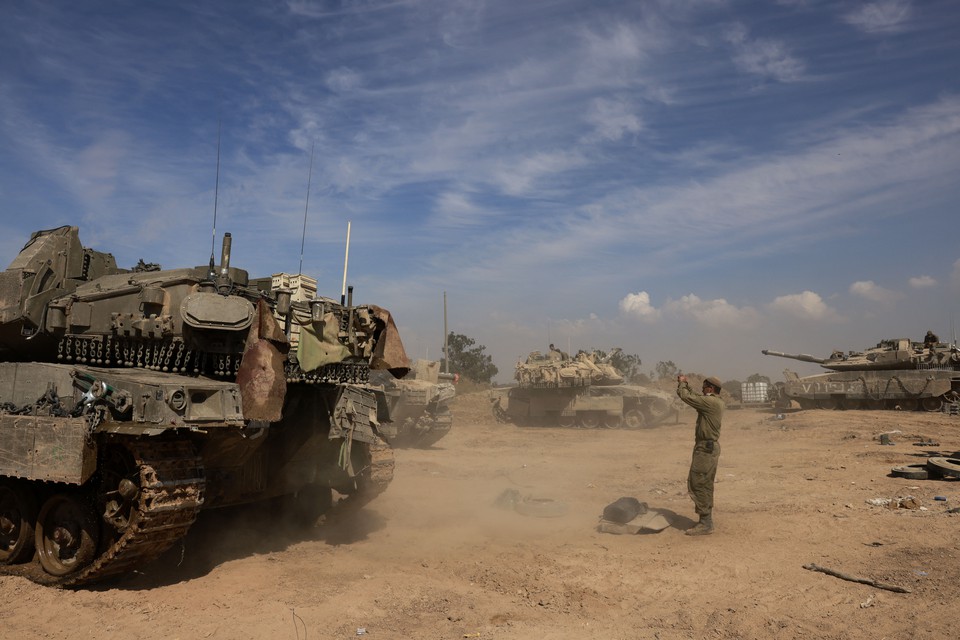 "So pessoas envolvidas no terrorismo contra o Estado de Israel", disse o porta-voz do Exrcito israelita, Daniel Hagari (foto: Menahem Kahana / AFP)