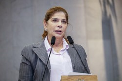 Lder do Governo na Alepe afirma que substitutivo aprovado na Comisso de Finanas pode afetar obras estruturadoras  (Foto: Roberto Soares/Alepe)