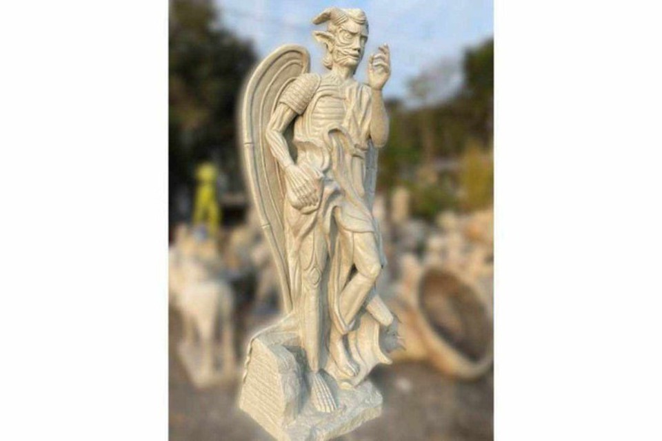 Esttua de Lcifer (foto: Material cedido ao Correio)