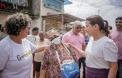 Pré-candidata ao Governo do Estado, Raquel Lyra visita comunidades de Olinda (Foto: Tiago Calazans.)